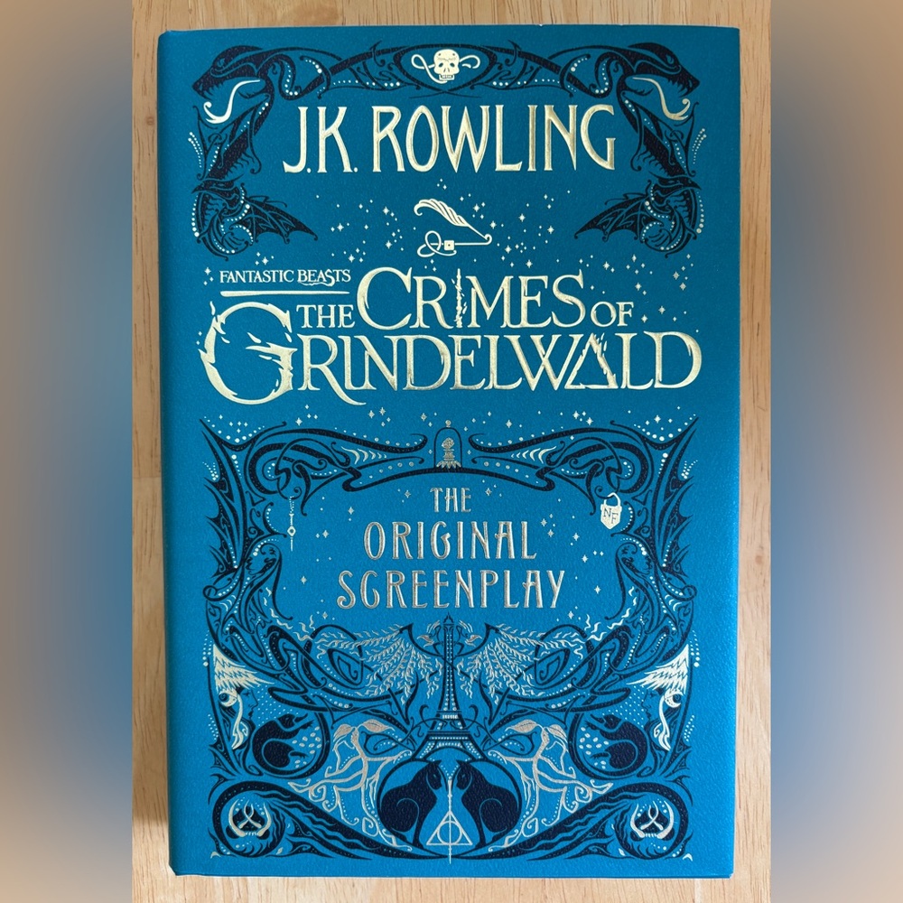 Fantastic Beasts: The Crimes of Grindelwald Screenplay Book